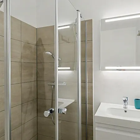 Seezauber By Interhome Lembruch